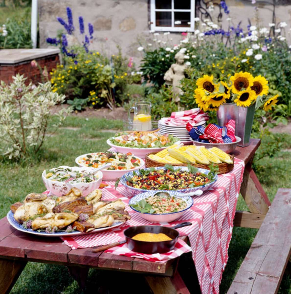 Brunch Afară puzzle online din fotografie