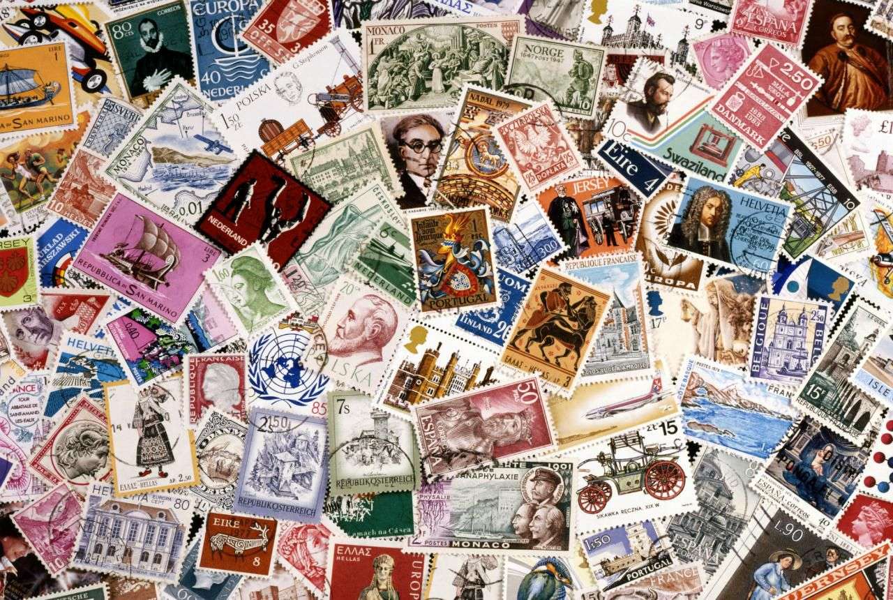 Il y en a beaucoup de timbres puzzle en ligne