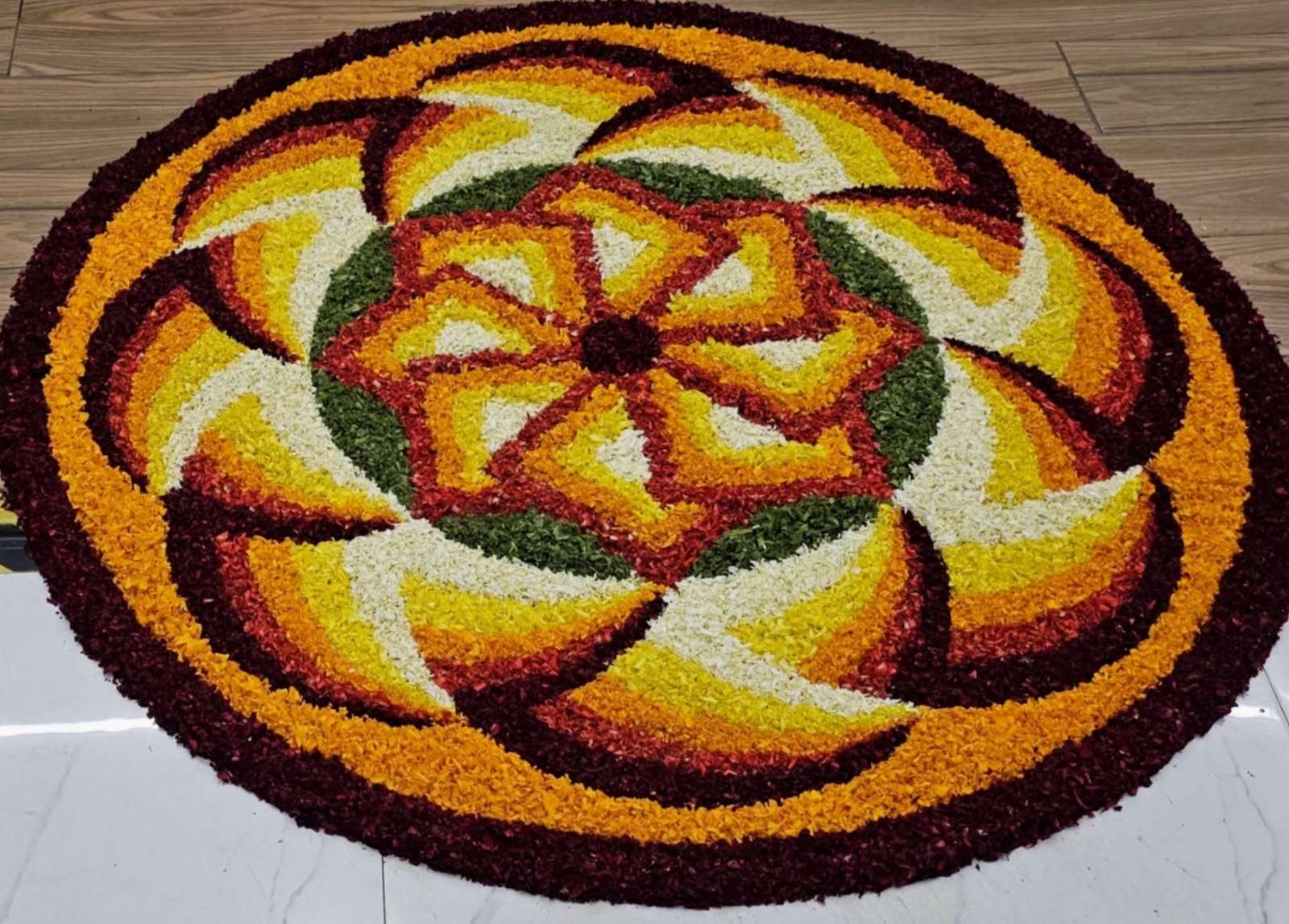 MFAR pookkalam puzzle online from photo