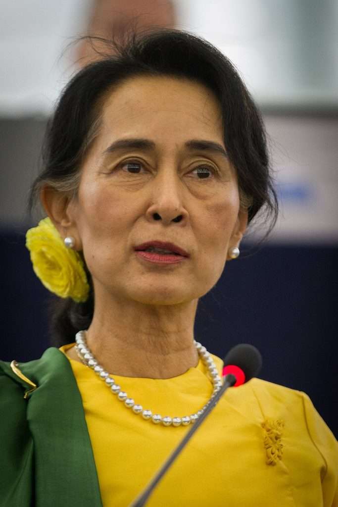 Aung San скласти пазл онлайн з фото