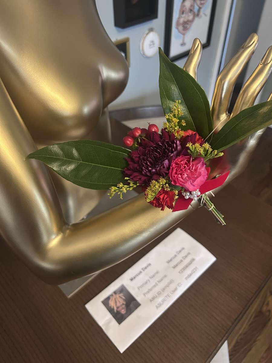 Radiant Bloom of Joy puzzle online from photo