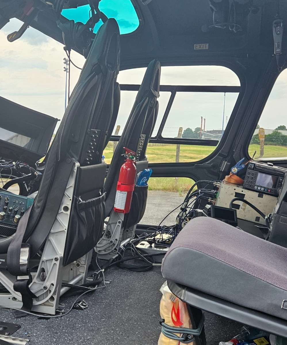 Helié fire extinguisher puzzle online from photo