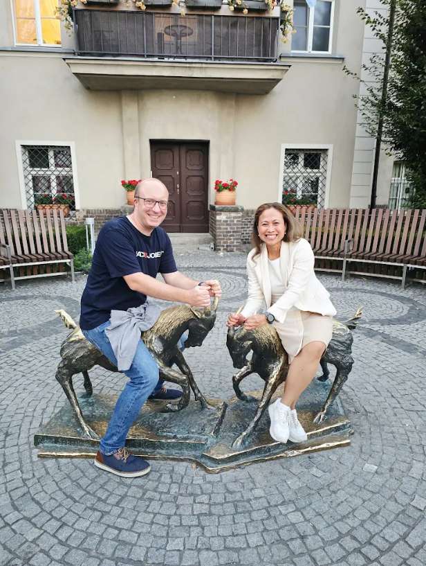 Team Meeting 1 puzzle online from photo