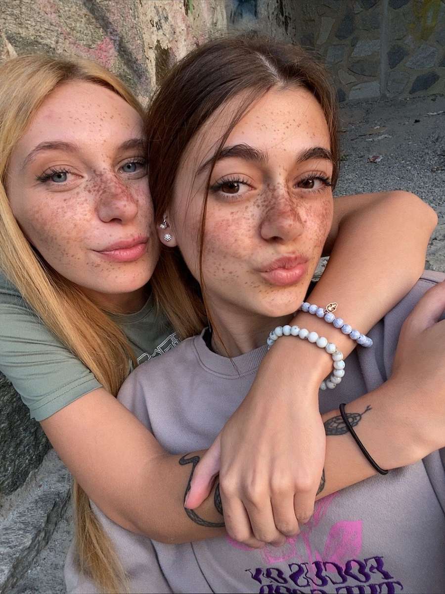 Bestie bff puzzle online from photo