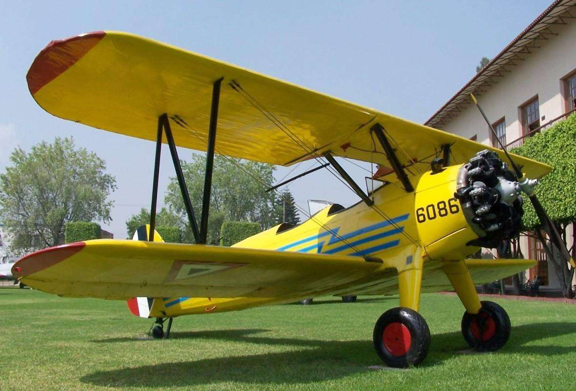 Biplan al Forțelor Aeriene Mexicane puzzle online din fotografie