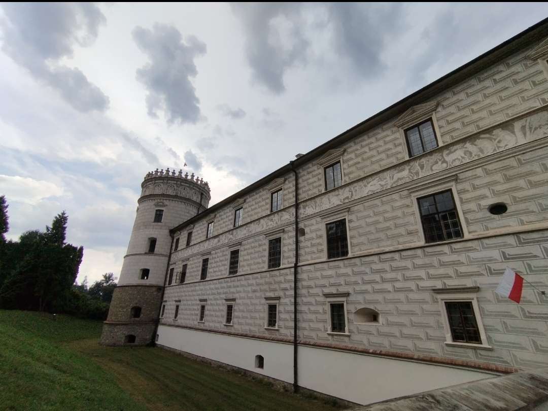 Zamek w Krasiczynie. puzzle online from photo